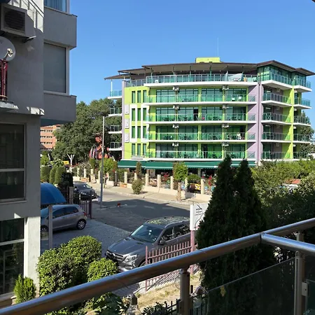 Cozy In Sunny דירה *