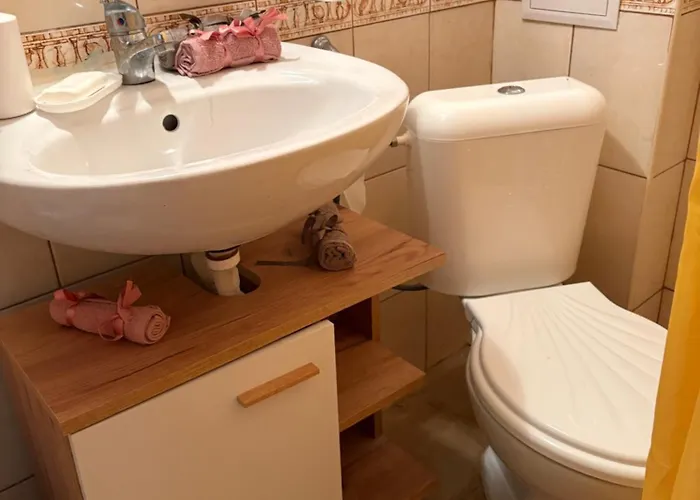 Cozy In Sunny Appartement